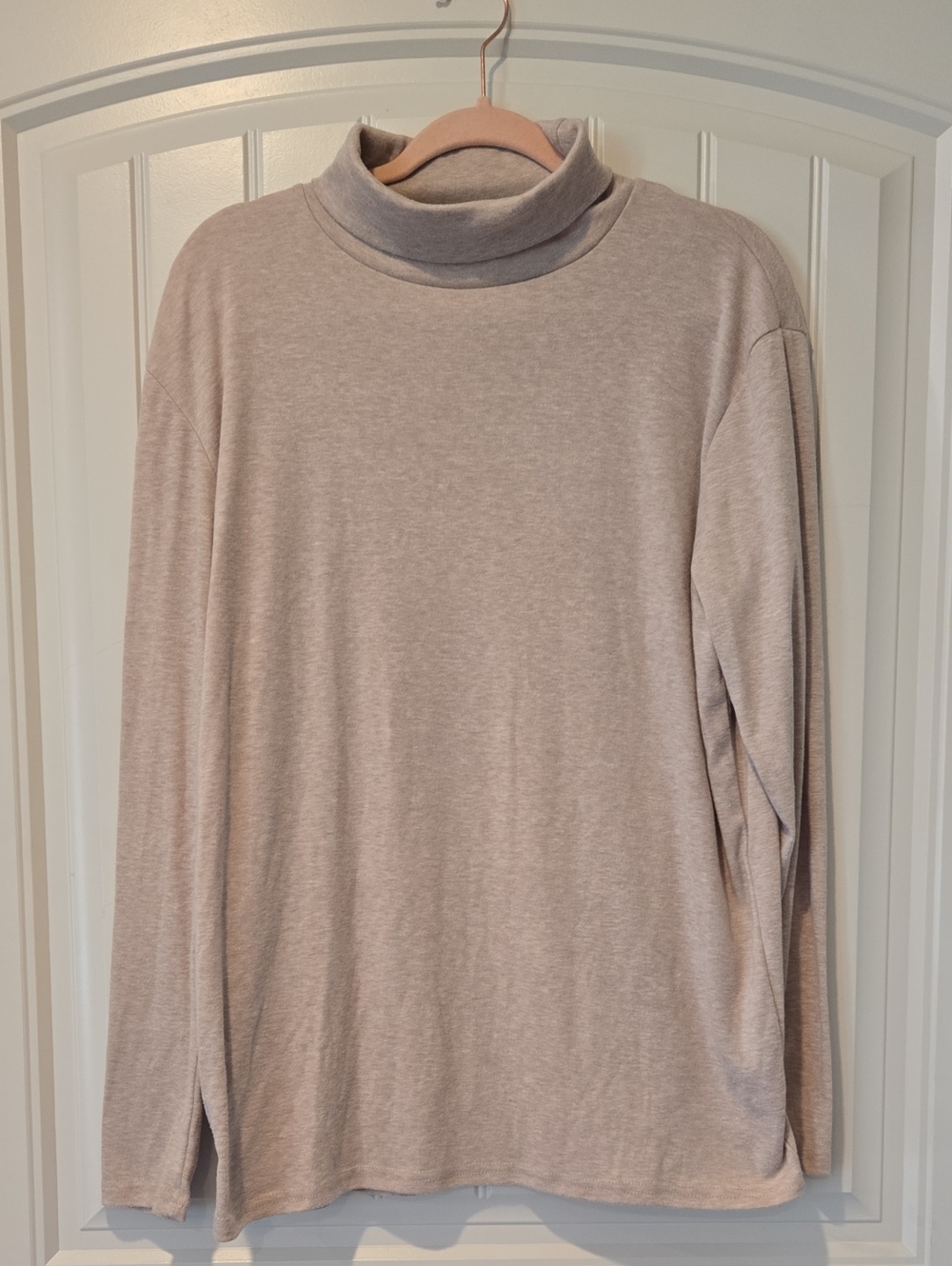 Light Beige Large Men's Turtleneck Long Sleeve Top